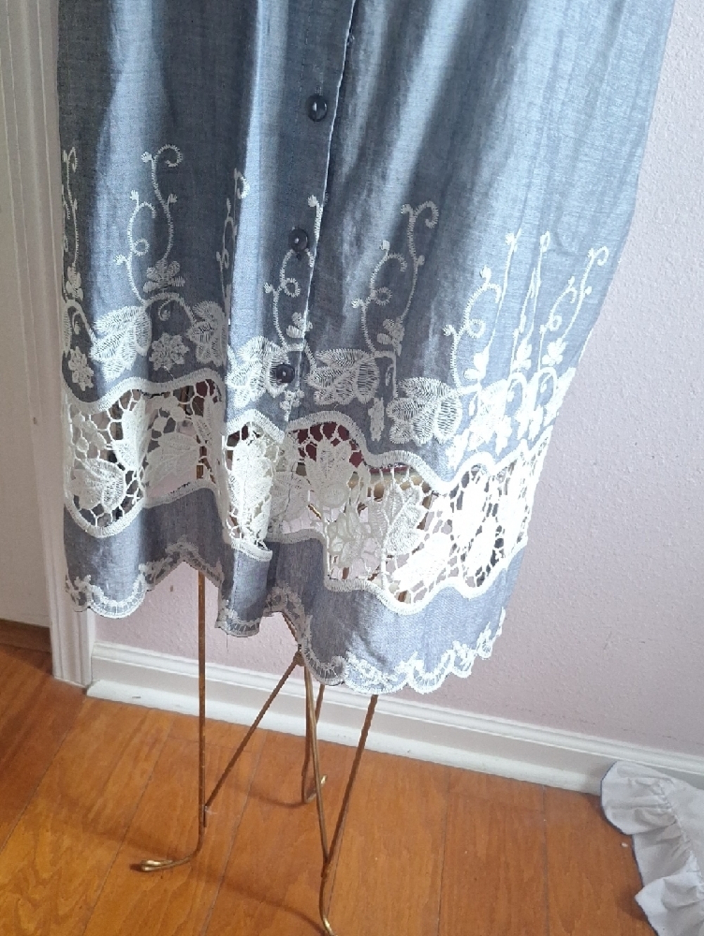 Button-Front Sleeveless Dress ,Lace Hem Pockets - Gray - Picture 3 of 15